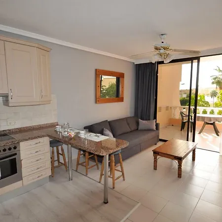Paradise Court Americas Wifi Piscina 27 *
